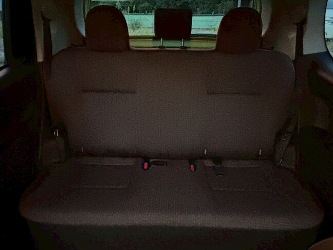 二列目は広々しており、重役を乗せられるほどです！【スペイド】